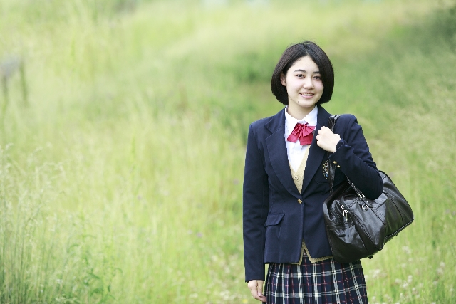 制服の正しいお手入れ方法まとめ！家庭でも洗濯できるの？